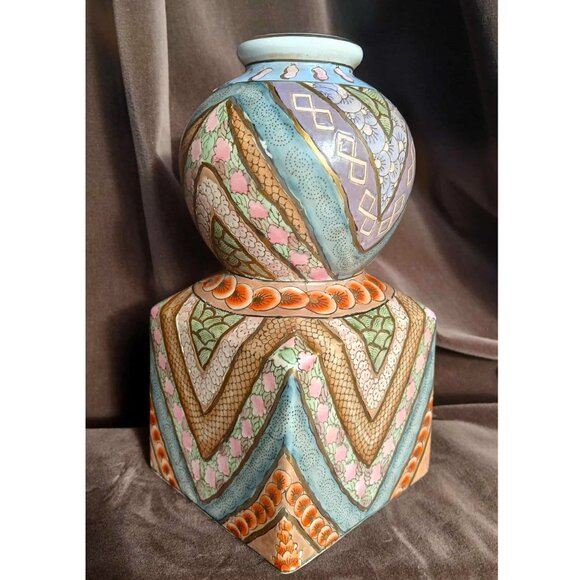 Exquisite Intricately Hand painted and Glazed Porcelain Square/Bulb Vase - Picture 1 of 13